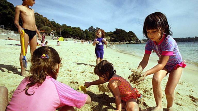 WA kids told to get barefoot, wet and dirty to make them better adults