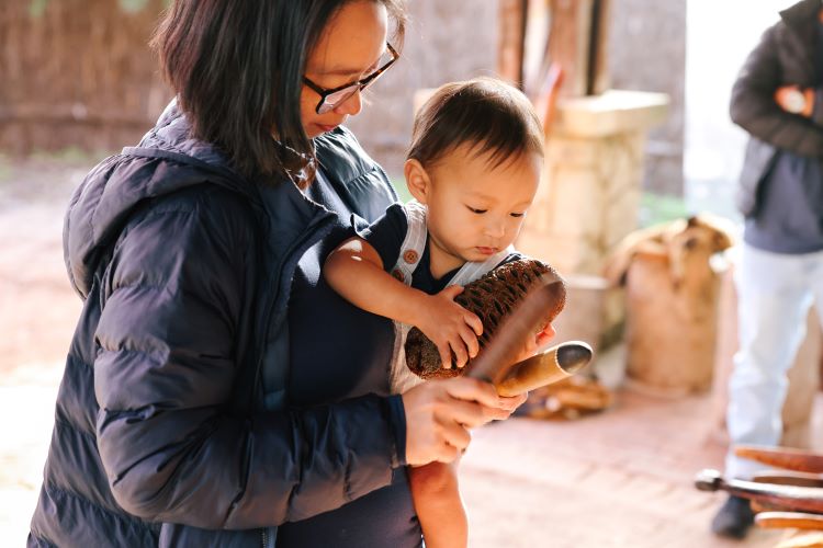 EKIP_Yanchep National Park Event_Aboriginal Cultural Tour_Magdalena_Tools