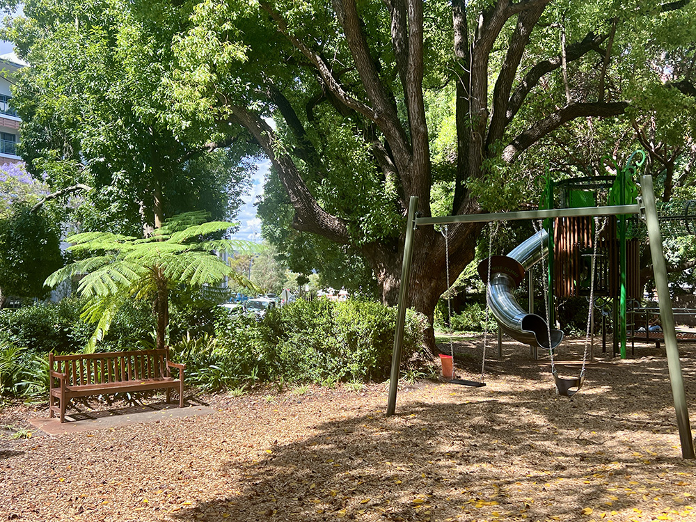 Harold Boas Gardens playground
