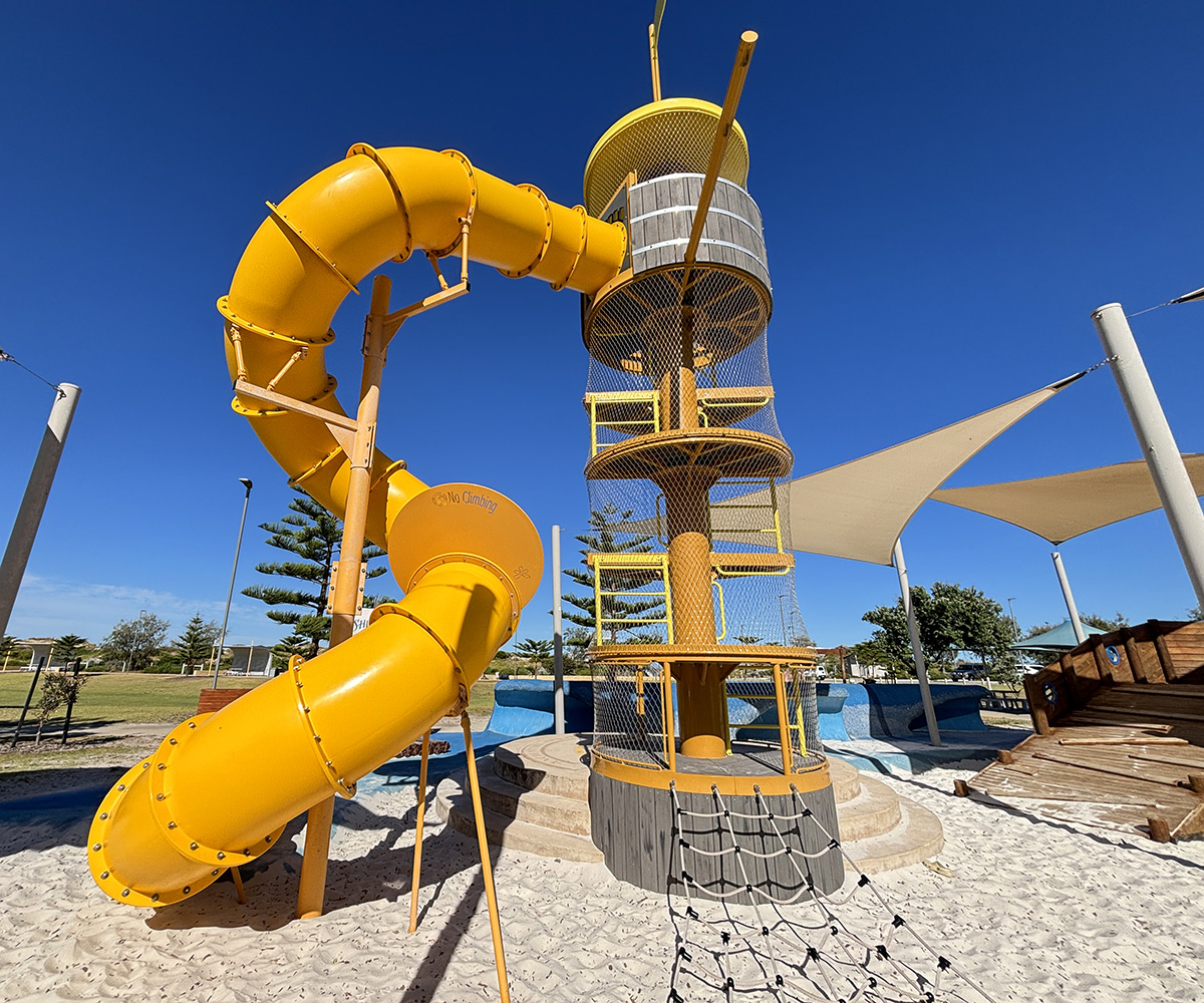 Shipwreck Cove Golden Bay mast and crows nest