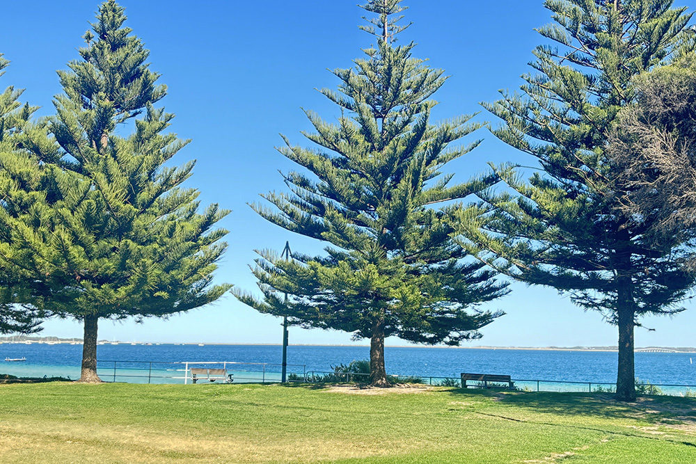 Churchill Park Rockingham beach access