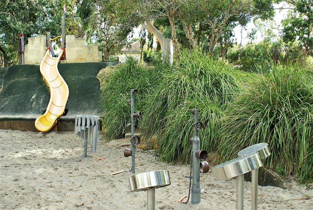 Kadidjiny Park sensory play