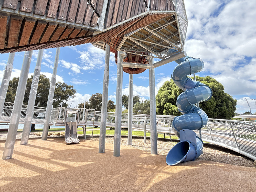 Koolaanga Waabiny slides