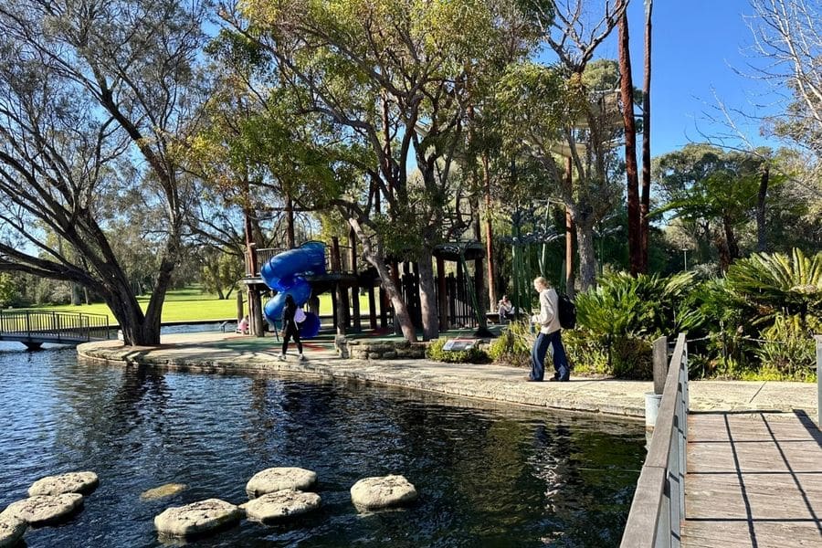 May Drive Parkland Island with water play